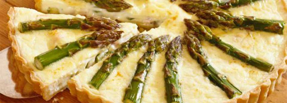 Herzhafte Spargel Tarte mit Gorgonzola