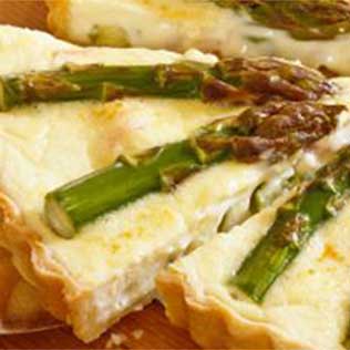 Herzhafte Spargel Tarte mit Gorgonzola