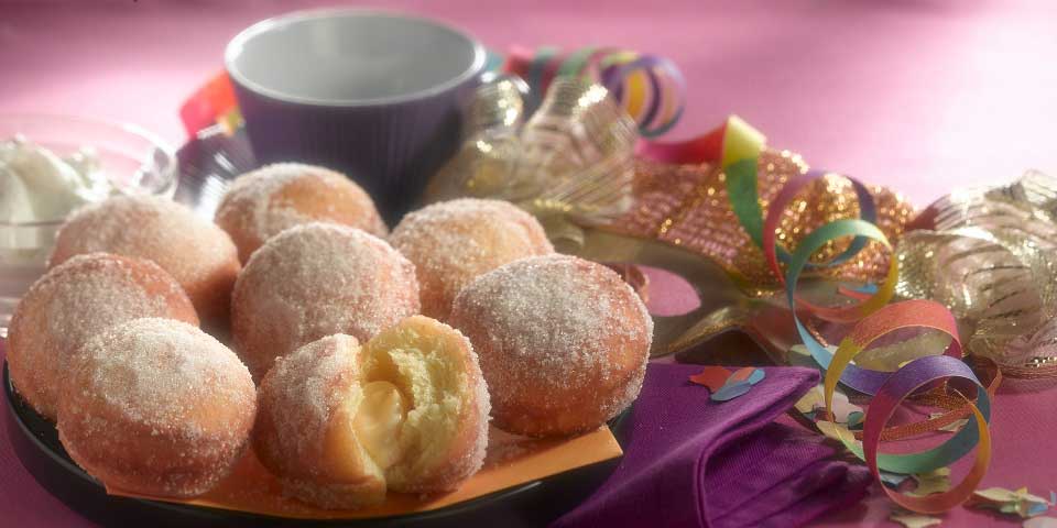 Gefüllte Krapfen mit Mascarpone Gebäck