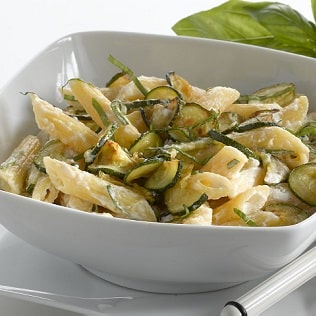 Penne mit Zucchini und Ricotta