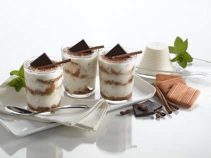 Leichtes Tiramisu mit Ricotta Schokolade und Butterkeksen