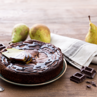 Schokoladen-Birnenkuchen mit Ricottafüllung